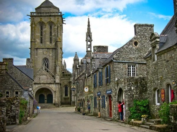 Locronan Locronan