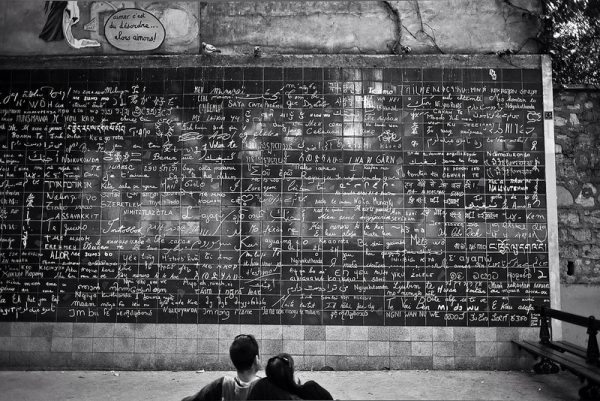 Le mur des je t'aime paris couple