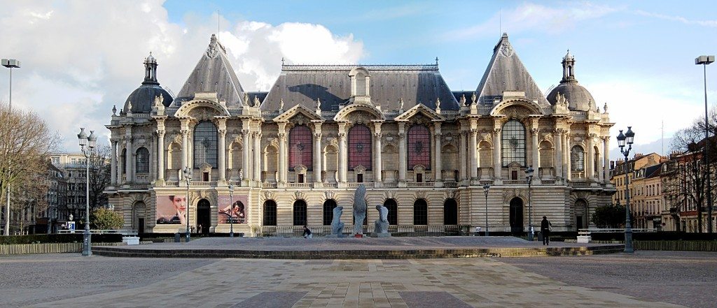 Le Géant Des Beaux Arts De Lille Lille / Essential French Question for Beginners