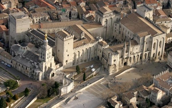 palais-des-papes-davignon palais des papes davignon